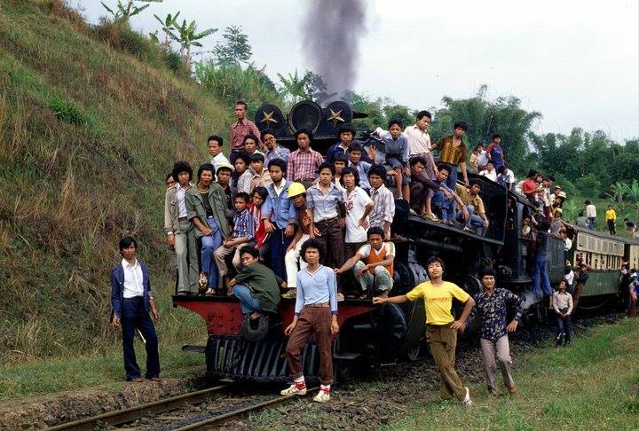 edasind's tweet photo. kareta garut-cibatu 1980 @DediRontok http://t.co/EHdmyIilAq
