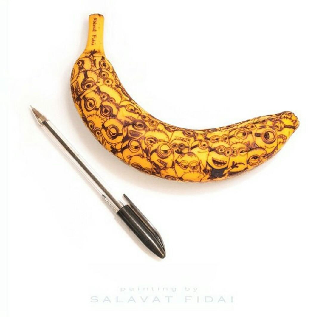 SlCKART's tweet photo. Minions on a banana http://t.co/20fRY66VAp