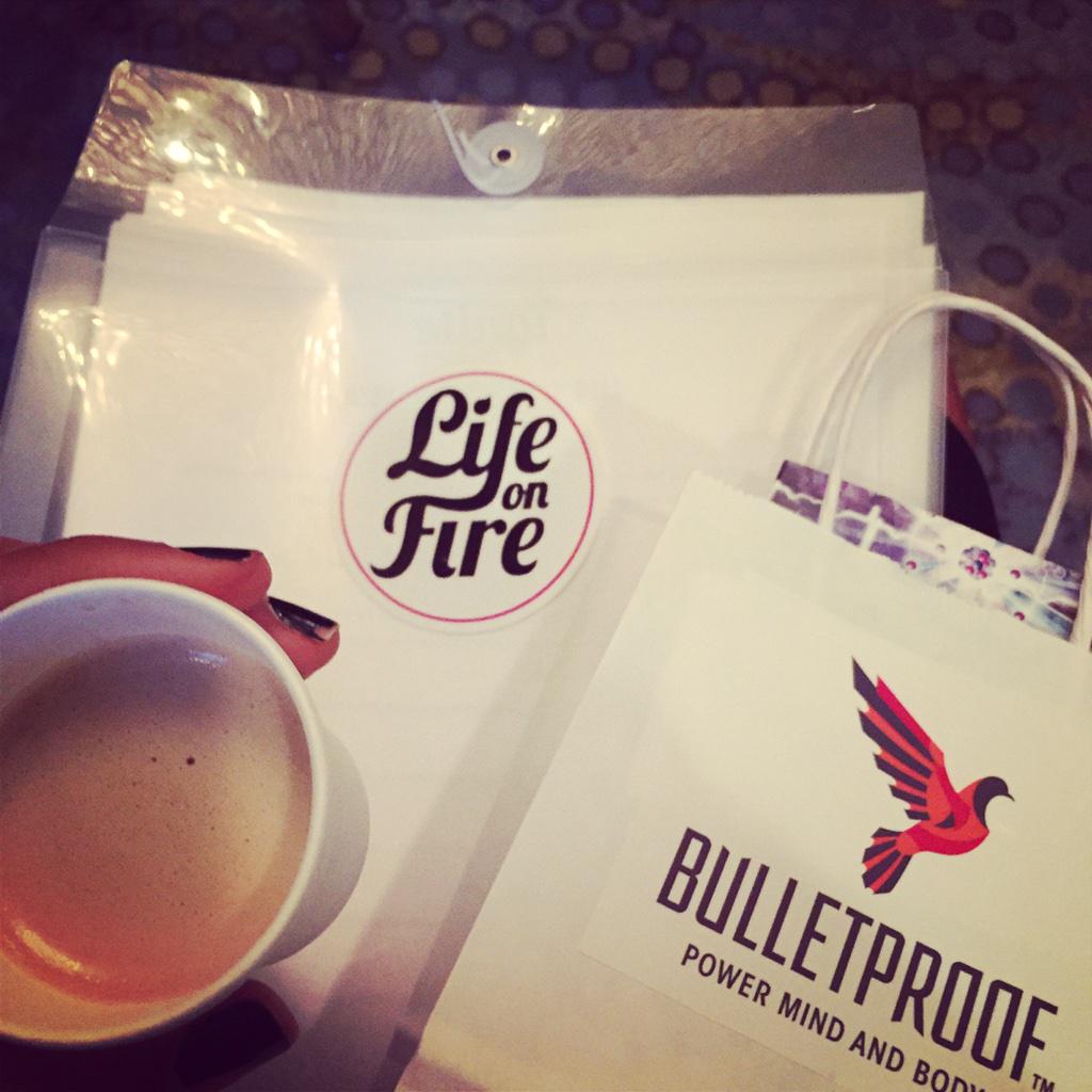 SoniaRBeauty's tweet photo. A little @nickuns AND a #bulletproof ? I'm 1 happy #crossfitchick. #IGNITE2014 #LifeOnFire #Entrepreneur #paleo http://t.co/EpsKYX9FYL