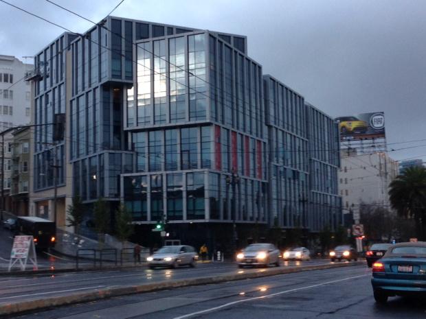 jackhutton's tweet image. That 'Linea' 'luxury product of the tech boom housing on Market is just really an ugly building #SF #expectedMore