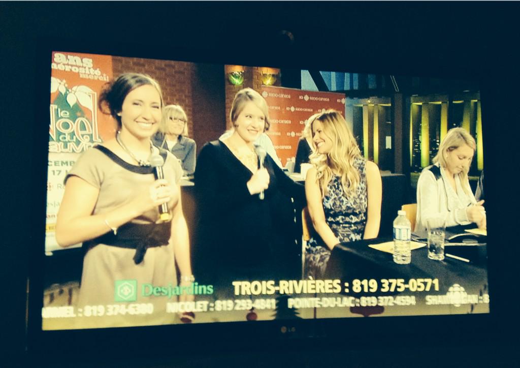 ClaudiaEbacher's tweet photo. Faite$ vo$ don$ #NDP2014 @Steph_Guerette @OfficialIMA @Sophie_Bernier : Les filles vous êtes belles. Bonne soirée ! http://t.co/9MlVo0lIap
