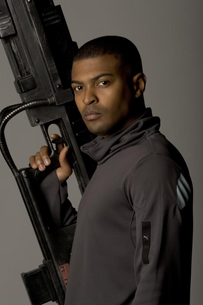 A very happy birthday to Noel Clarke who played Mickey Smith aka Ricky aka the tin dog 
