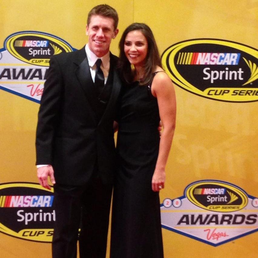 roushracinchick's tweet photo. My favorite @NASCAR couple! :) #CarlEdwards #KateEdwards http://t.co/60O49GiSMa