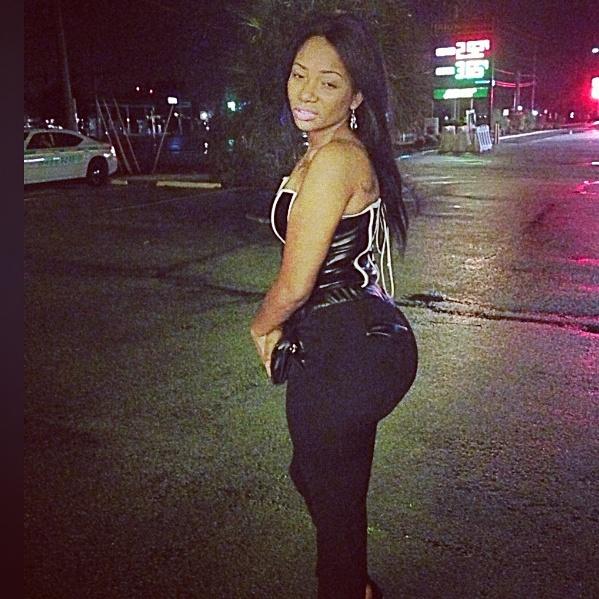 MonaLafe's tweet photo. @JezuzIzBlack @forbezdvd  you sure #wink.....  he was grabbing this booty...😉😏   #body http://t.co/RONwbybuVY