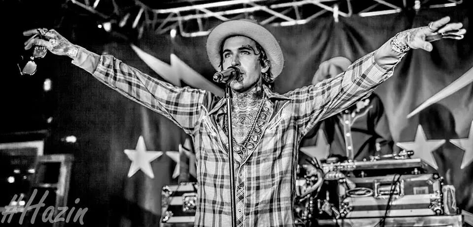 mommalettebree's tweet photo. #SLUMERICANTOUR #BlueMooseTaphouse @therealRITTZ @Yelawolf #Hazin Dwn right best! @TrueJuggaloFam http://t.co/eimCqWUp5o