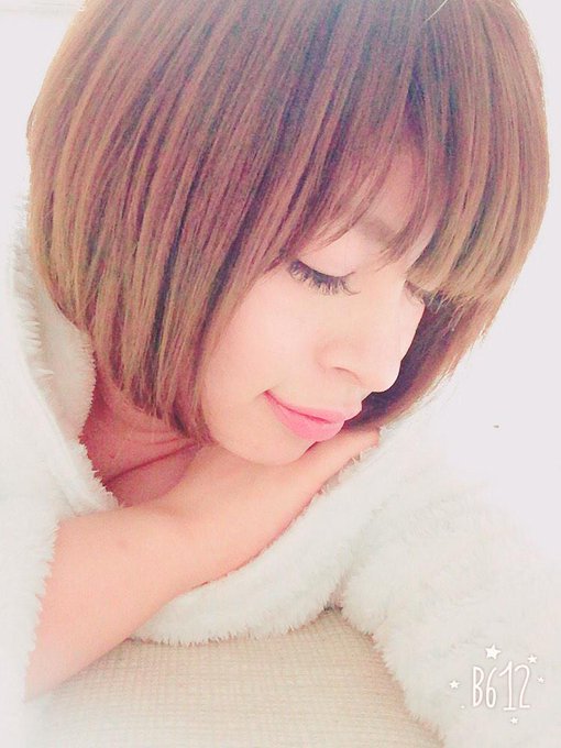 さむすぎる！( &acute;∵｀) 私寒いの弱いんかなー？ ううー、コタツに入りたい http://t.co/rkTkOlXzef