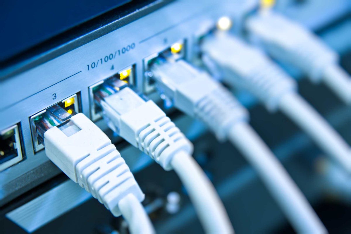 DaRealShocker's tweet photo. I take servers like columns to heaven &amp; the network as a gateway to it... @cisco @DELL @Microsoft #Shocker4Life http://t.co/OcGNmmJ75A