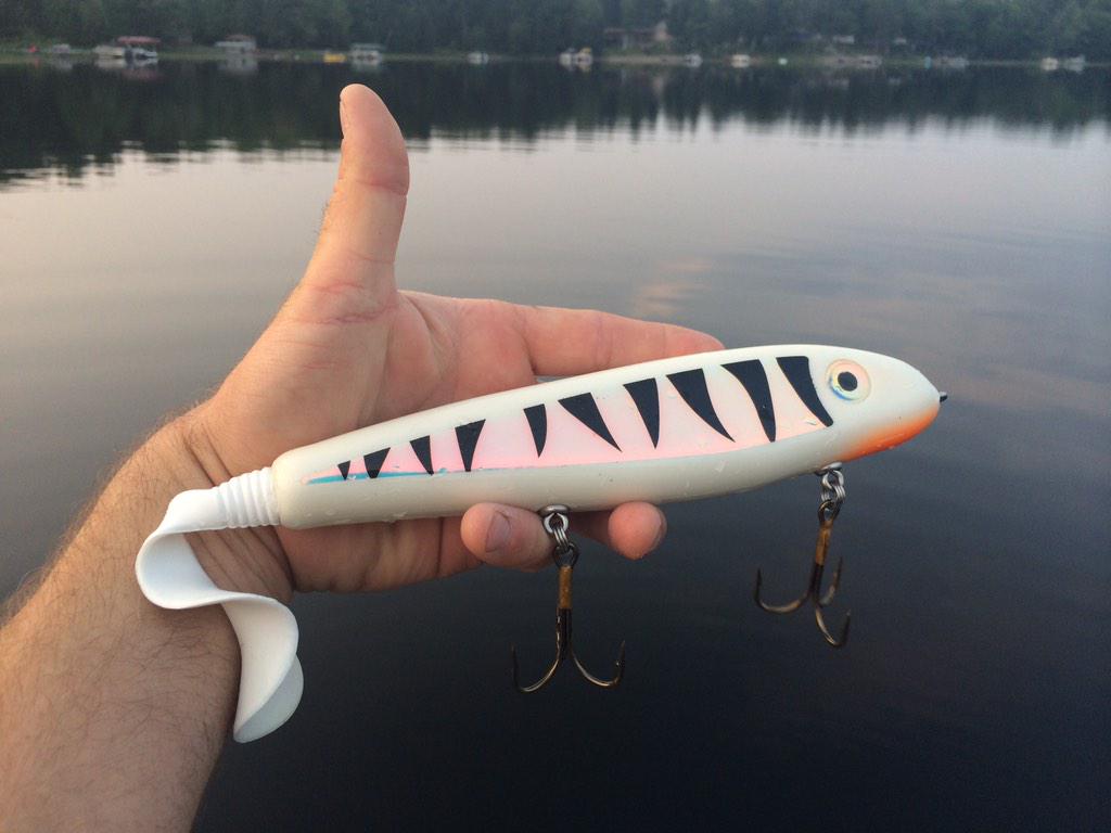 TROFishing's tweet photo. Wishing we were fishing. #phantomlures #teamrhinooutdoors #muskyfishing http://t.co/UusGDY1Nlv