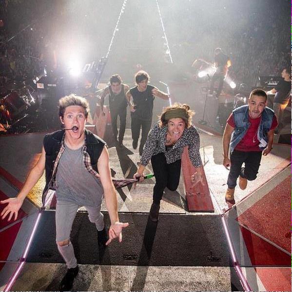 directionaf_ tweet picture
