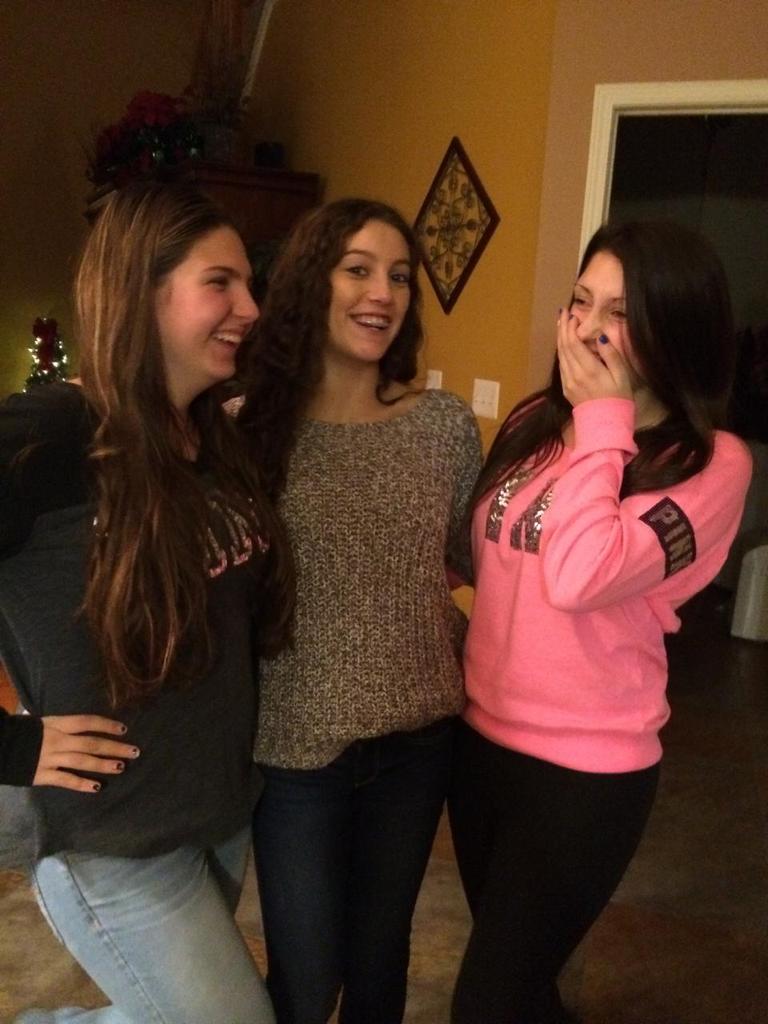 IlanaFiliault's tweet photo. Explains our relationship #LIE3 http://t.co/MEYlNpqpCx