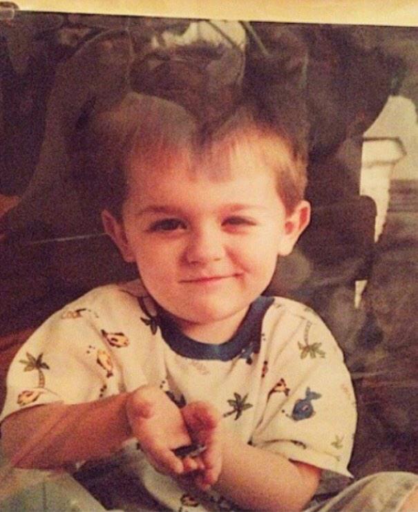 dylandauzat's tweet photo. Here is a throw back pic 👶 http://t.co/KVQ1qlfUeu