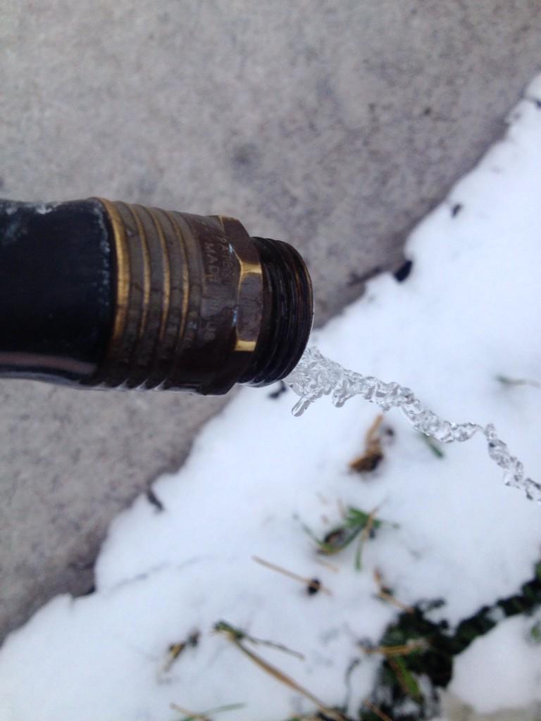 RussMetge's tweet photo. How does water in the winter affect fruit in the fall? http://t.co/jKLmAGBdpV http://t.co/iGUzA7bsZ9