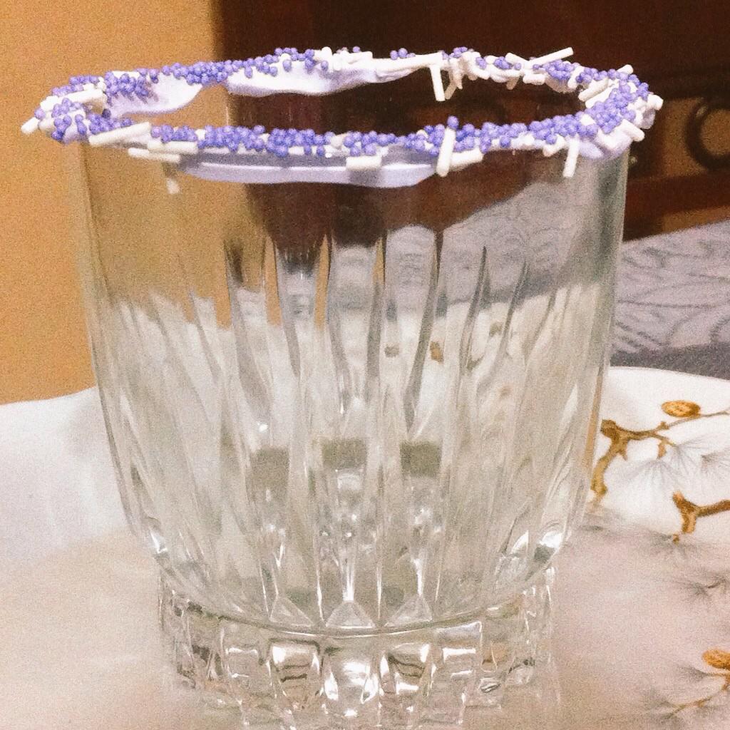 CoktailsP's tweet photo. Extraordinaria decoracion!! Perfecta para cocteles virgenes, para la degustacion de los engreidos de la casa RT!! 👍 http://t.co/NJeBR4DyZG