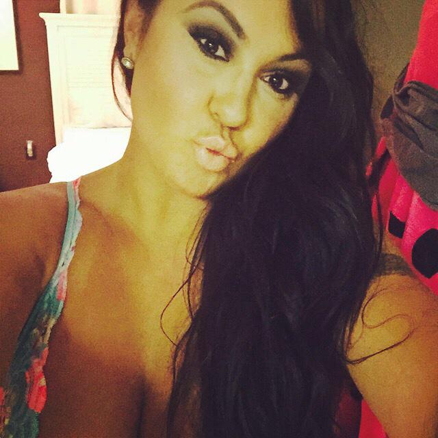 Hope everyone is having a wonderful night!!! 😍💖☺️😋👌😘 http://t.co/0o4lnM57p8<a href="/tag/staytuned"class="tags"><span>#staytuned</span></a>
