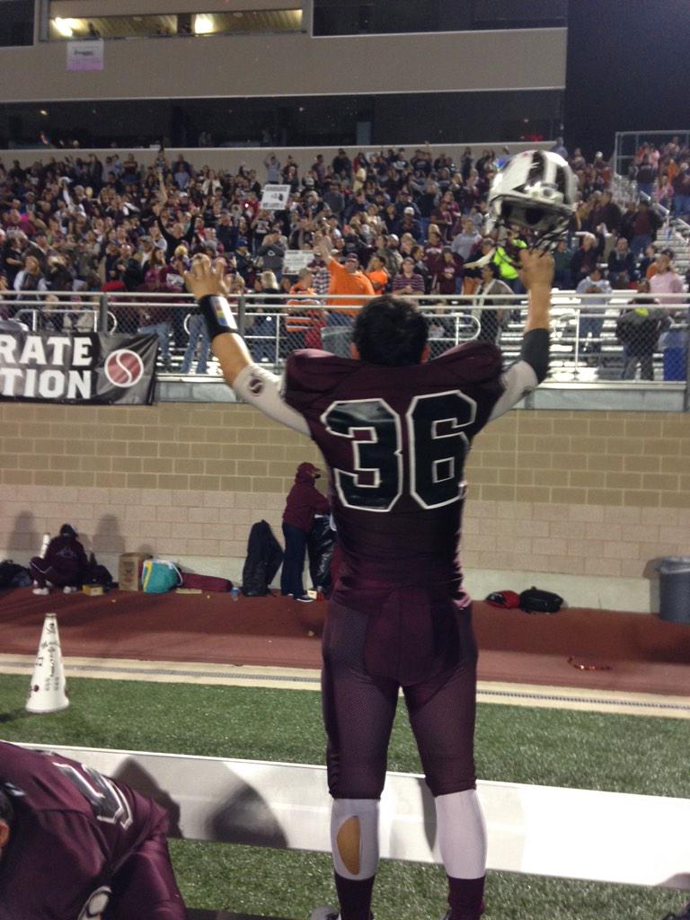 KRIS6sports's tweet photo. 4A Region IV Final: Sinton 35, Yoakum 21 (Final)

Pirates advance to State Semis for 2nd straight season! #txhsfb http://t.co/IRD4D8Wl9p