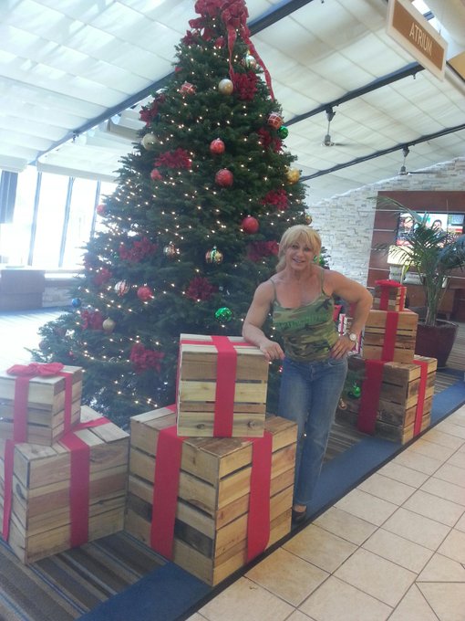 Happy FEMALEMUSCLE Holidays ahead...!     http://t.co/g4HyK6D7Pm  Lots of LOVE in these boxes for you<a href="/tag/strongwomen"class="tags"><span>#strongwomen</span></a><a href="/tag/fbb"class="tags"><span>#fbb</span></a>