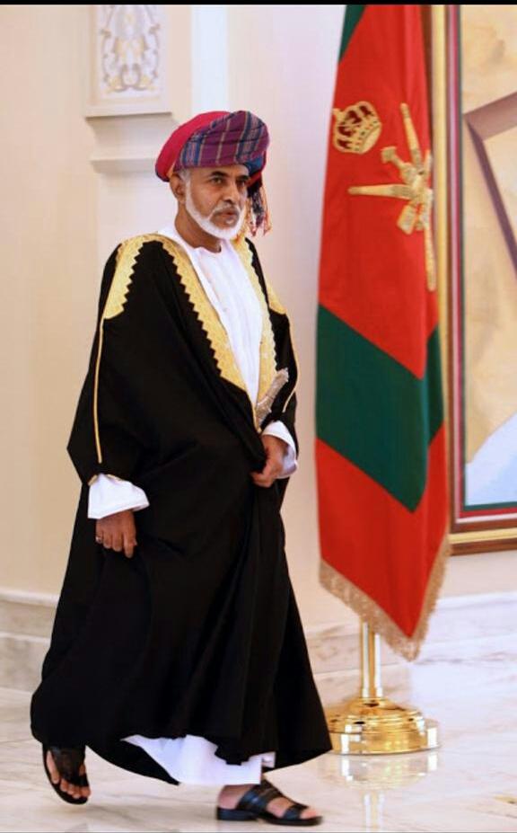 mahdi312said's tweet photo. من حكمت وكل خطواتك كرامه
عز للشعب العماني وافتخار 
ياعسى ربي يعودك بالسلامه
للبلد والفرح يضؤي كل دار http://t.co/QqnWmkANNv