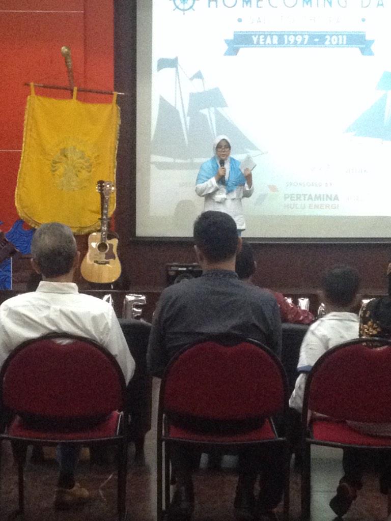 Ini dia ada sambutan dari ketua program studi komunikasi vokasi Universitas Indonesia mbak <a href="/meily_badriati/">Meily Badriati</a>