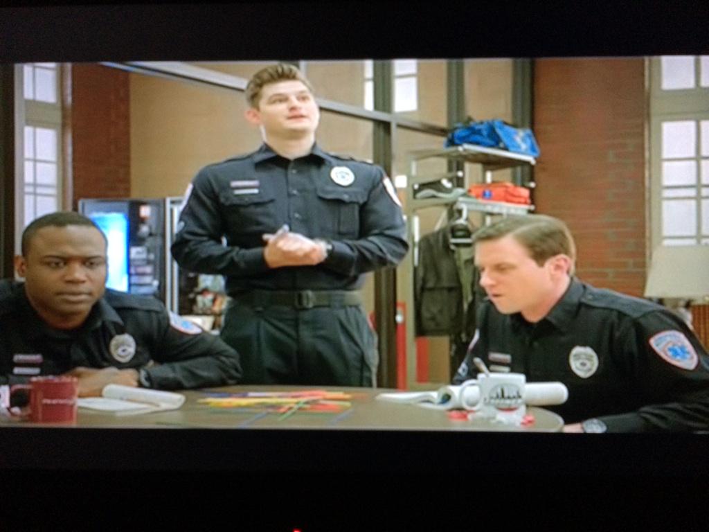 xxs121's tweet image. This makes me so happy!! @SirensUSA @MikeGeneMose @kevinbigley @kevinddaniels #SirensSeason2 #SirensWillBeBackBaby