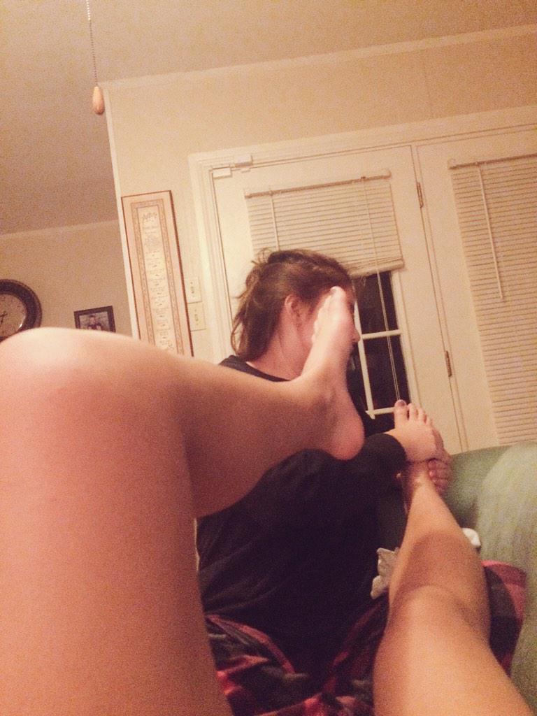 BethKeola's tweet photo. My slave girl is facetiming while working so I'm search of a new slave #dmmeifinterested http://t.co/YKtr3DnWIV