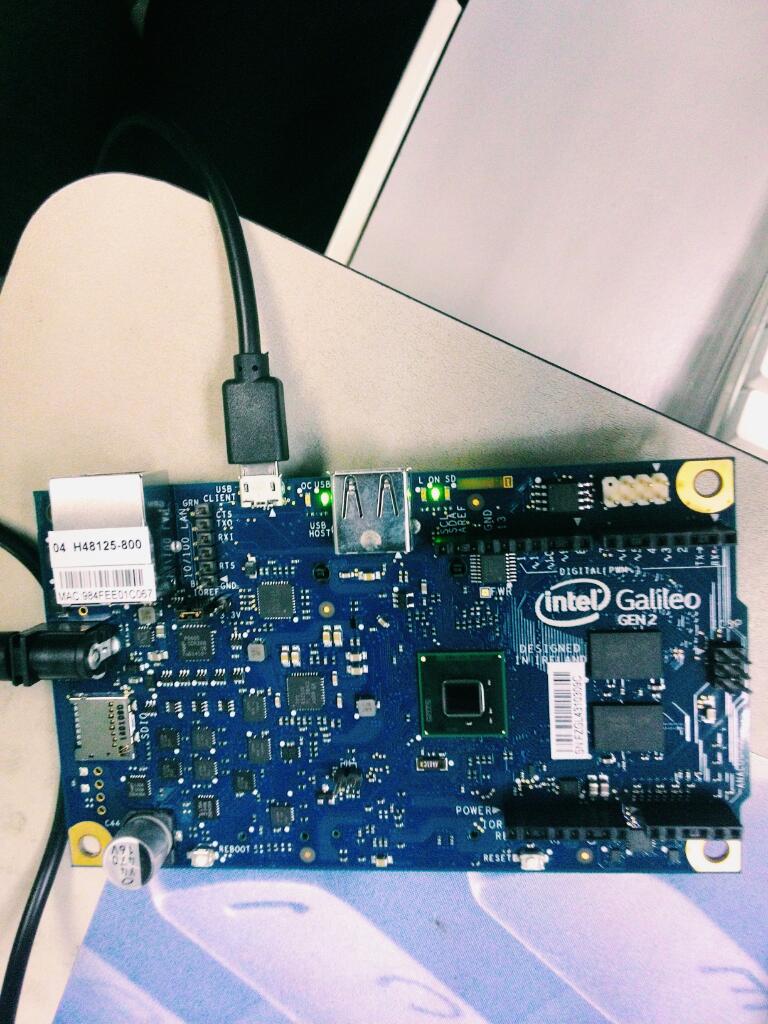 azylaAriffin's tweet image. Playing with this thing #intel #cs #programmerToBe
