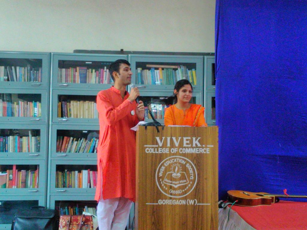 I_VBI's tweet photo. #VoteathonAwards @ Vivek college, Mumbai...  Stage is set, and the anchors are rolling.. http://t.co/90bPgCUln1
