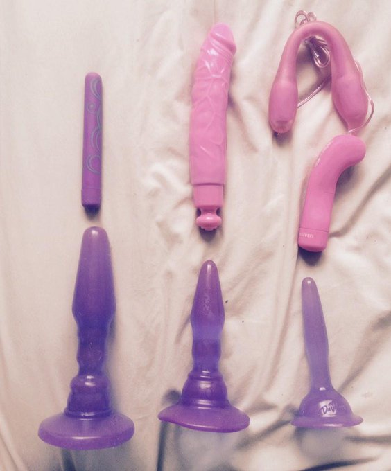 I'm a massive toy fan! Who likes my little collection? #funforhours http://t.co/0G1nAx14x3<a href="/tag/funforhours"class="tags"><span>#funforhours</span></a>