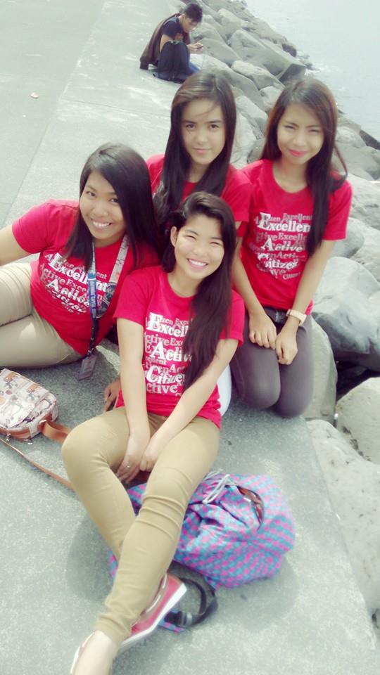 chiiiqueeesqn's tweet photo. MOA Atm. #NSTP #RED #Btchz http://t.co/QtGQXmyIrq