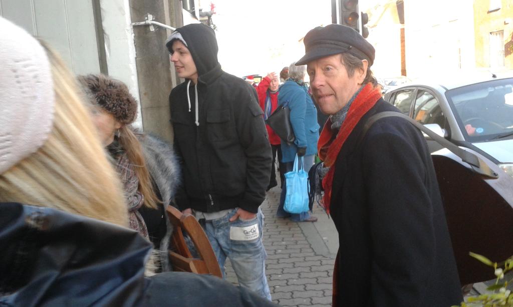 TWistlefest's tweet photo. And wandering musicians http://t.co/x3wTRgHq7O