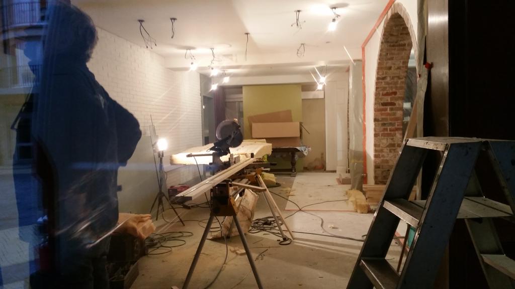 LeFox's tweet photo. Totale make over in le fox open op 17 12 s'avonds http://t.co/31qWgW1wgu