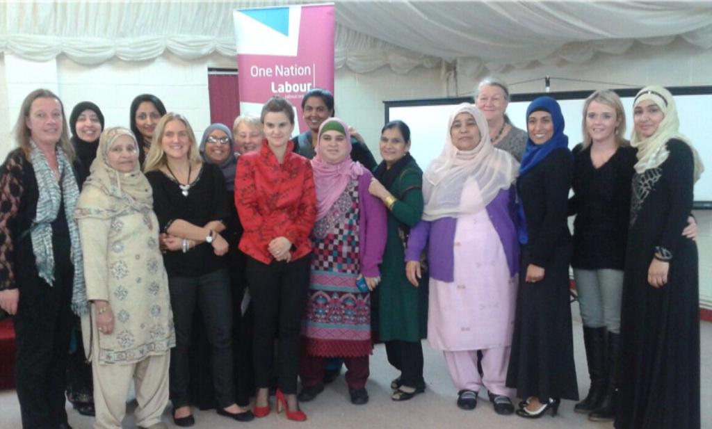 Jo_Cox1's tweet image. Here's the wonderful team of ladies who organised our fabulous women's rally in #Batley &amp;amp; #Spen