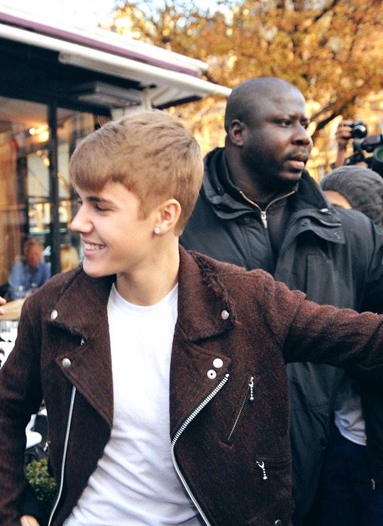 YouthBurzek's tweet photo. Keep voting #MTVStars Justin Bieber http://t.co/YpD4MhEMR4