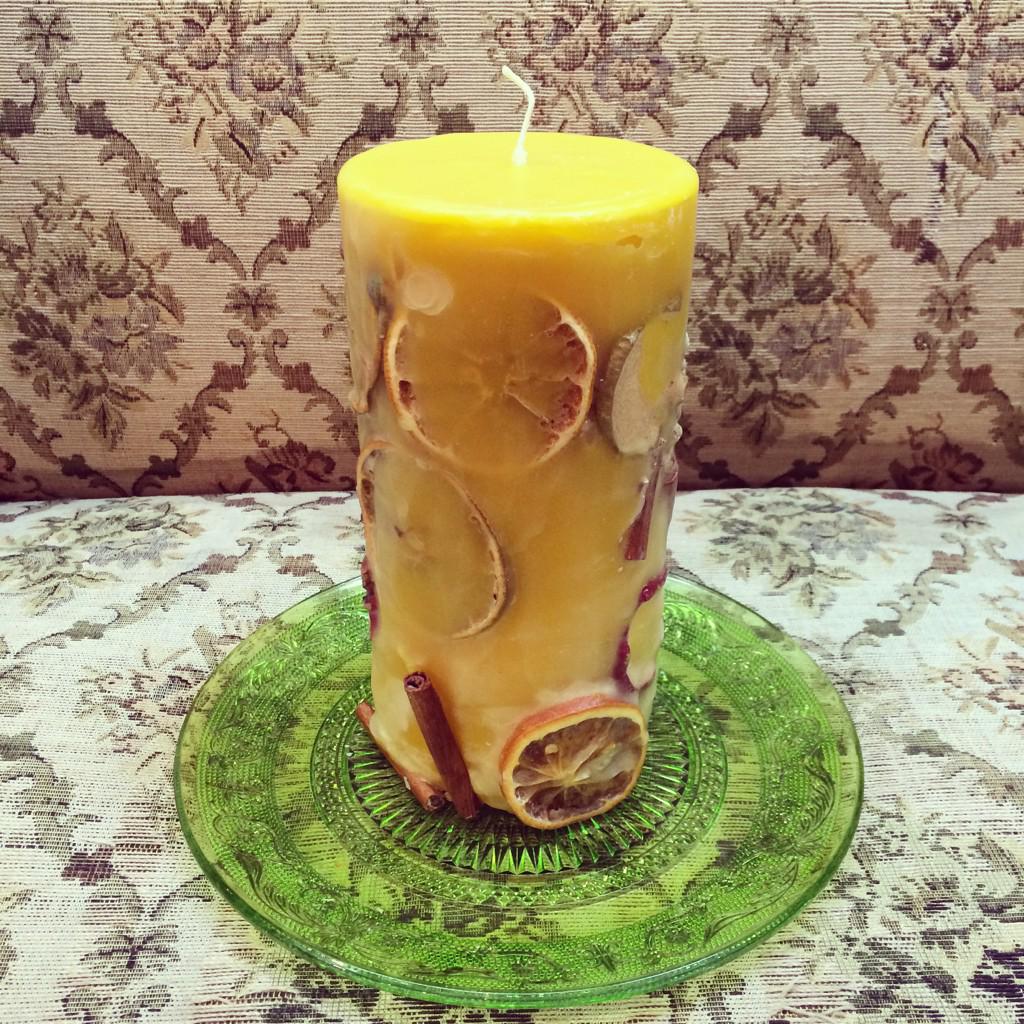 jckpt2011's tweet image. botanical bees candle

#treevillage #candle