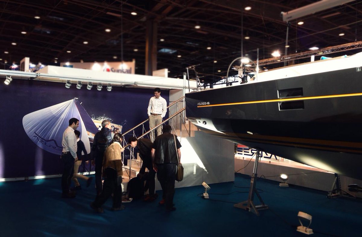 AzureeSailing's tweet image. Si vous voulez visiter un très joli voilier, nous sommes au @NauticParis Hall 1 B42 #nautic2014 #voilier #Azuree46