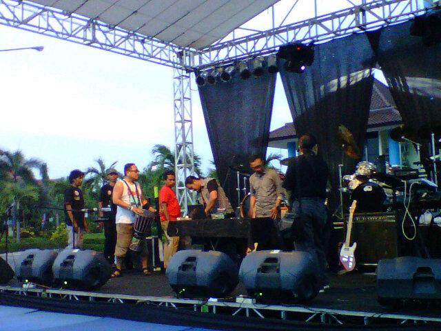 Airlangga Night Fest tweet media