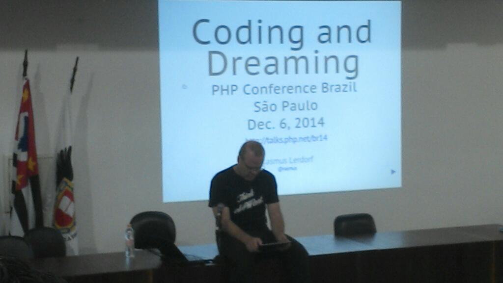 arthuralmeidap's tweet image. Daqui a pouco vai começar! #phpconfbr