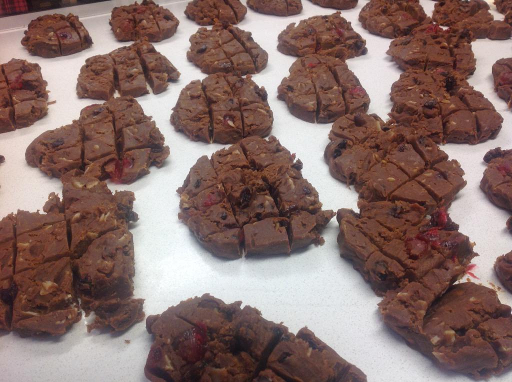 Roly's Fudge Chester tweet media