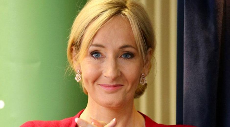 globovision's tweet photo. J. K. Rowling publicará nuevos textos de Harry Potter en Navidad http://t.co/4Nw12PKTsq http://t.co/zJcyOpbVtF