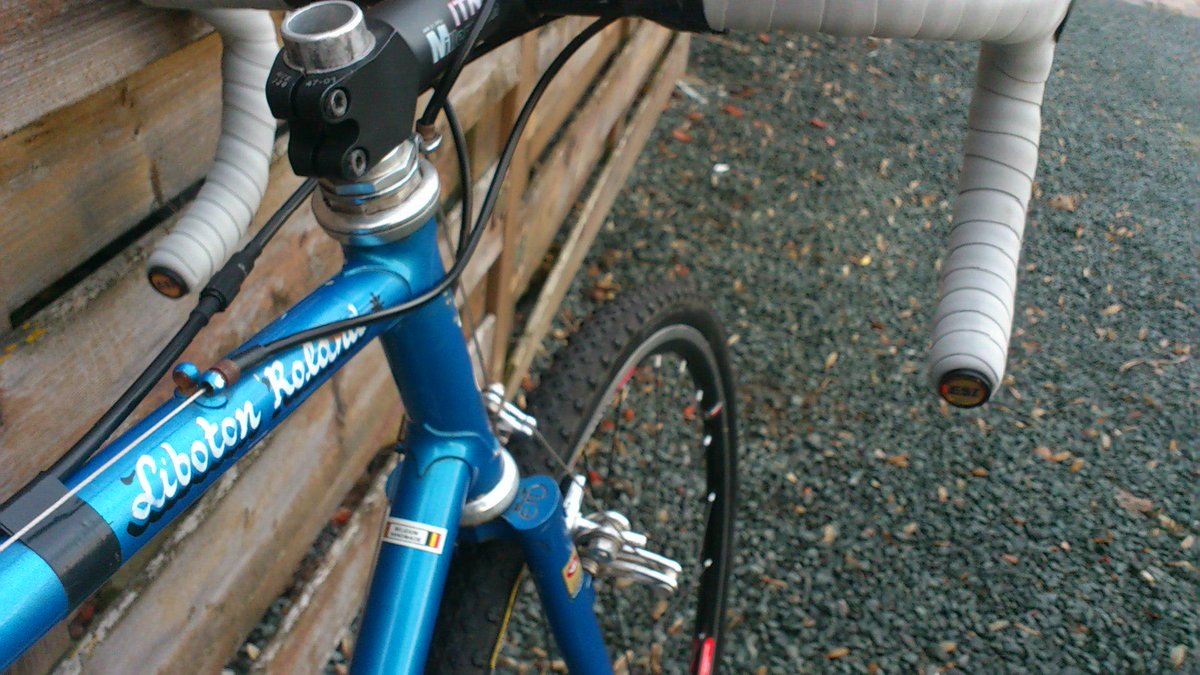 JimThijs's tweet photo. Two names of cycling legends on one bike, proud to own this bike. #merckx #liboton @mvangramberen @sven_nys @ESIGRIPS http://t.co/5Vhzp9SXqQ
