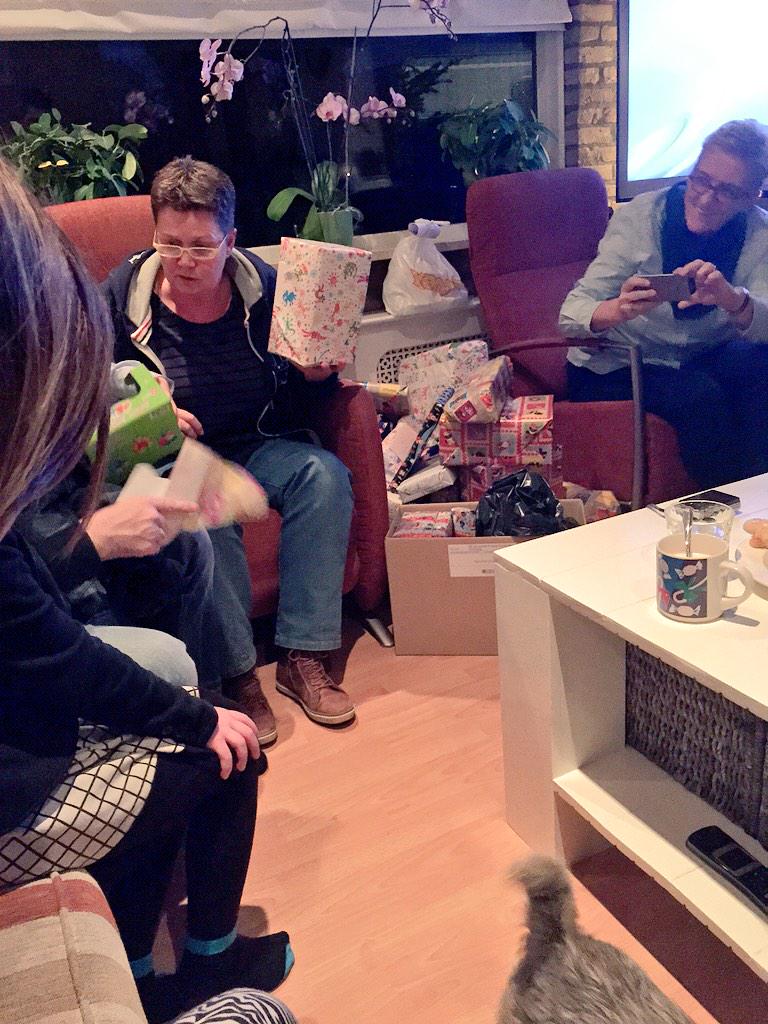 fduijts's tweet photo. Sinterklaas deel 2!
Wat een cadeau's! http://t.co/laqyTYzXGb
