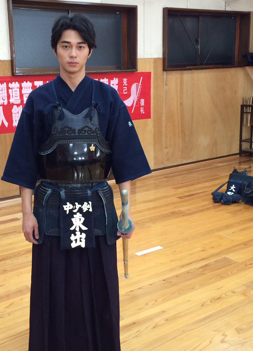 aoha_movie's tweet photo. 【TV】「ジョブチューン」様、ありがとうございました！　この後は東出昌大くんゲストの日本テレビ「嵐にしやがれ」ですよー！　和風男子の袴姿と剣道着姿を、どうぞお楽しみに～。 #aoha_movie http://t.co/VDEN2yFHPj