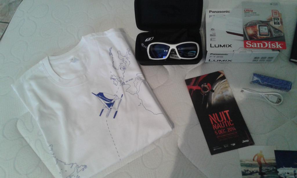 lacancalaise's tweet photo. Merci @VoileBanquePop j'ai reçu tous mes cadeaux de super twailor
Vive le sport !
#allezloick #RDR2014 @loickpeyron http://t.co/jeYJgnELwE