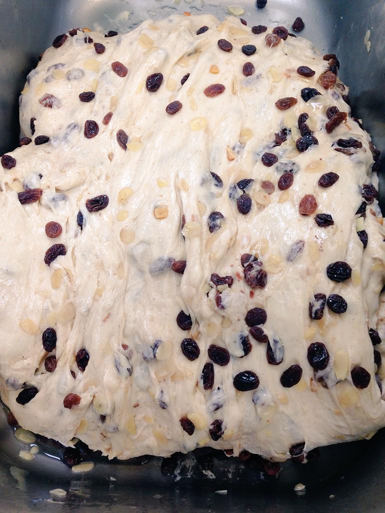 AmbachtBlog's tweet photo. Can you guess what I'm making right now? http://t.co/SoIX9FxEB7