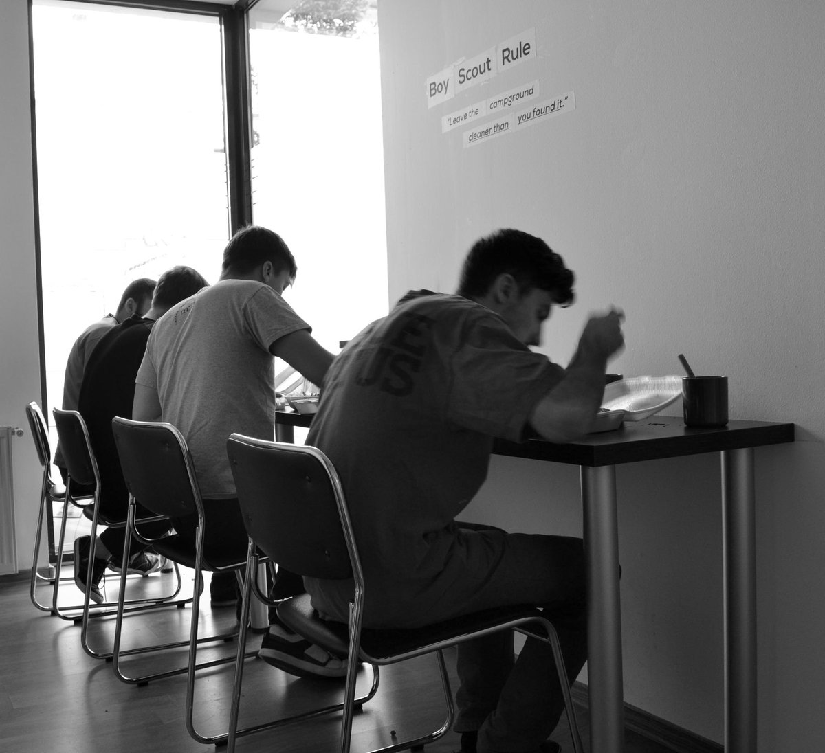 sergiufalcusan's tweet image. team #nullpointer has lunch break @koding #hackathon w\ @vbalan93 @pantazi01 @RedBarron57