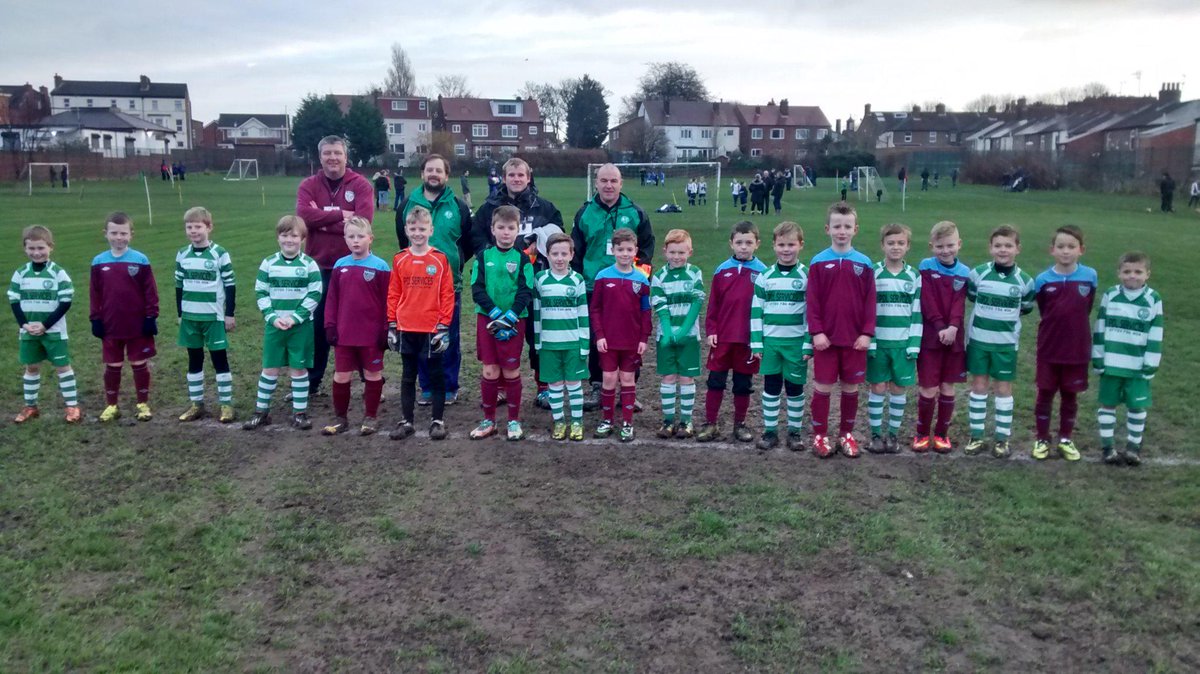 TheRakersJFC's tweet photo. @Cheshire_FA The Rakers JFC U9's v Greenleas U9's - Wallasey JFL - The Delph - 06th Dec 2014 - #FootballRemembers http://t.co/Q2woOL0p6v