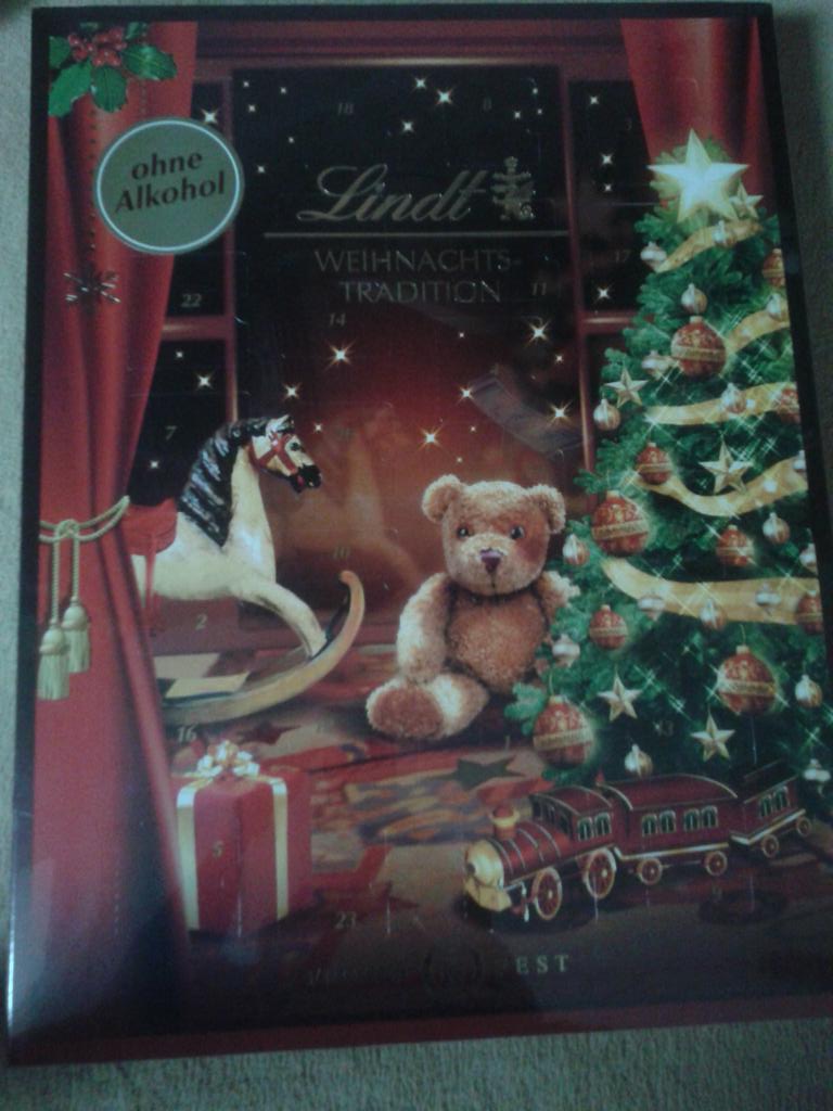 Orsolya4's tweet photo. Santa claus came into town :) ♥ http://t.co/wrBNS90cGZ