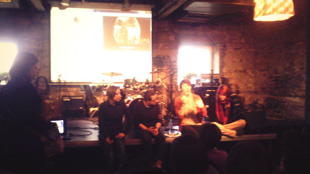 auradjan's tweet photo. Druzenje na #befem2014 http://t.co/cKyXX9vPJi