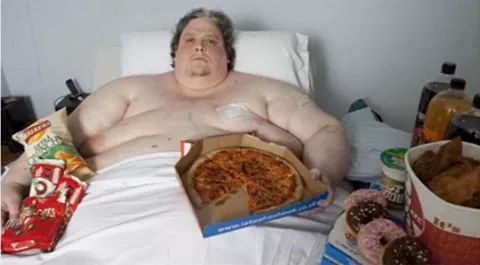 trichyupdates's tweet photo. World's fattest man Keith Martin who weighed 444 kgs passes away due to pneumonia #RIP http://t.co/BpDMh92RZo