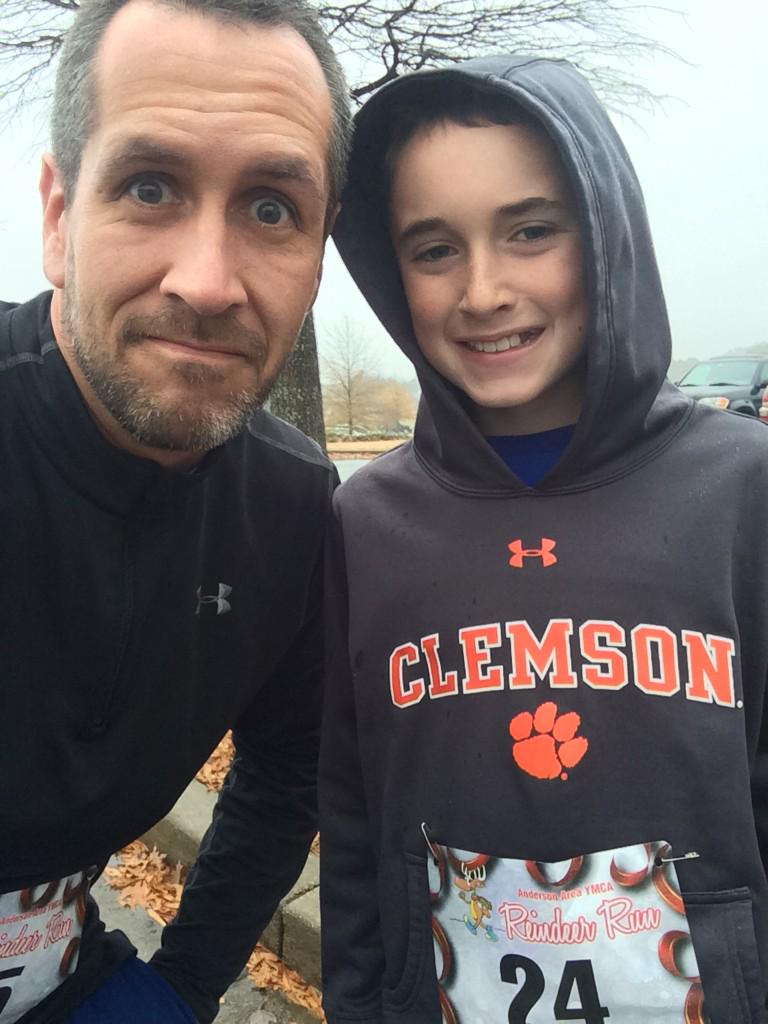 mbaile's tweet photo. We're toughin' it out for the Reindeer Run this morning! #raindeerrun http://t.co/rsSkOiOok4