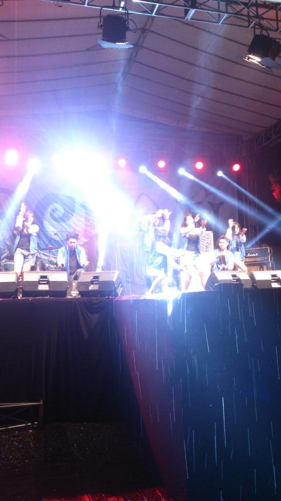 TNTakunpar's tweet photo. Modern dance!!! http://t.co/L0waebLMGY